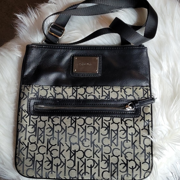 Calvin Klein crossbody purse